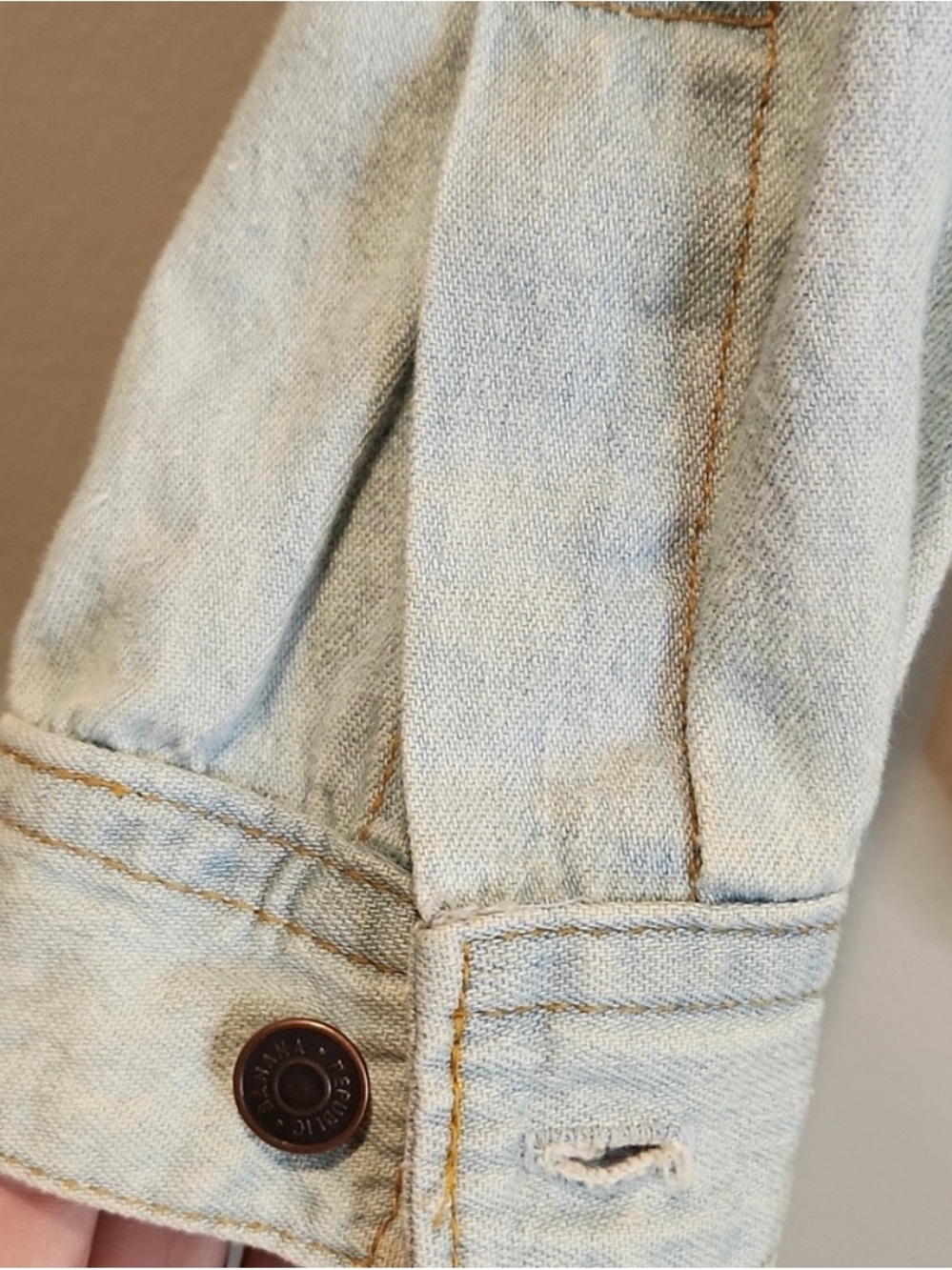 Vintage Banana Republic Light Blue Safari Denim Shirt - Picture 5 of 6